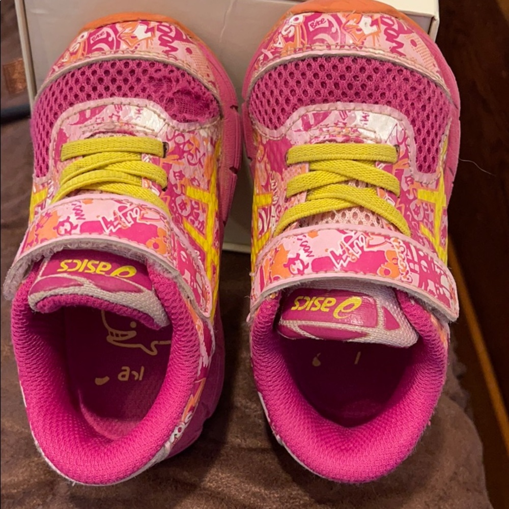 GUC K5 ASICS smoke-free, pet-friendly home